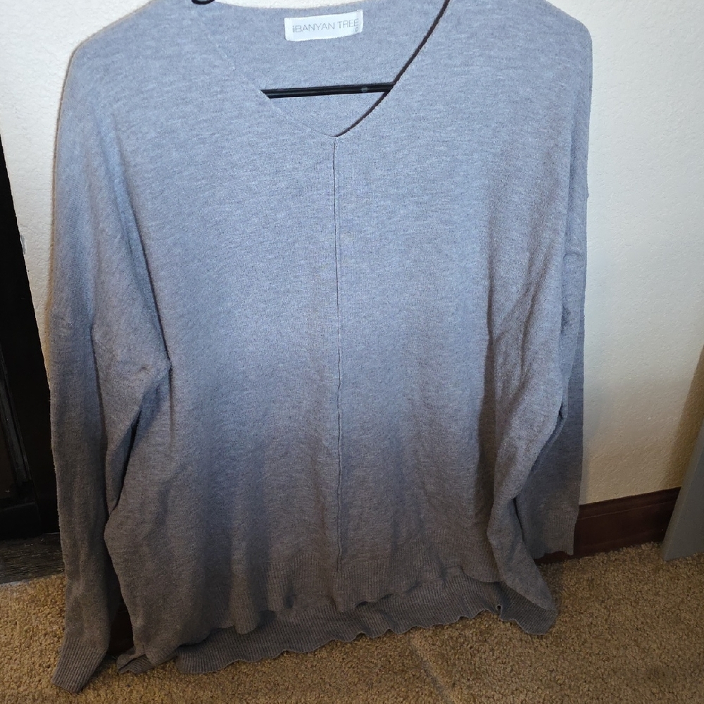 Banyan Tree Size Large Sweatshirt